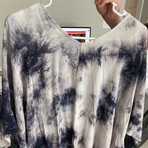 Tie dye high low flowy shirt
